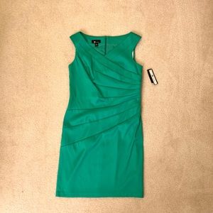 Green sleeveless cocktail dress
